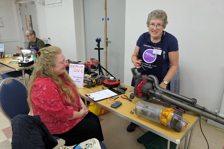 Alton Repair Cafe Fifth Birthday PIC3