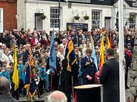 Packed crowd remembers the fallen in Alton