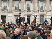 VIDEO: Farmaggedon on the streets of London