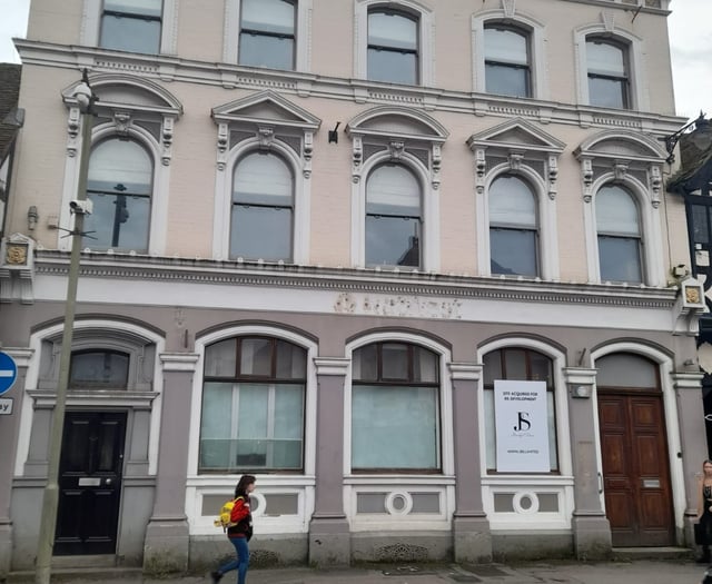 Former NatWest Bank building in Farnham could be converted into flats