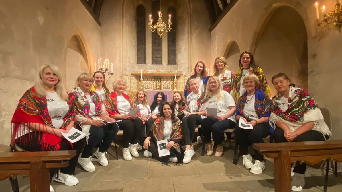 Ukrainian choir brings Christmas cheer to Steep | altonherald.com