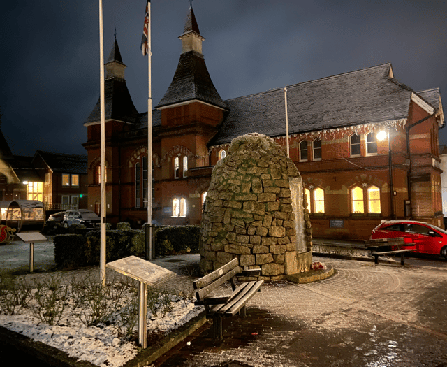 Talks about policing and health at Alton's annual electors' meeting