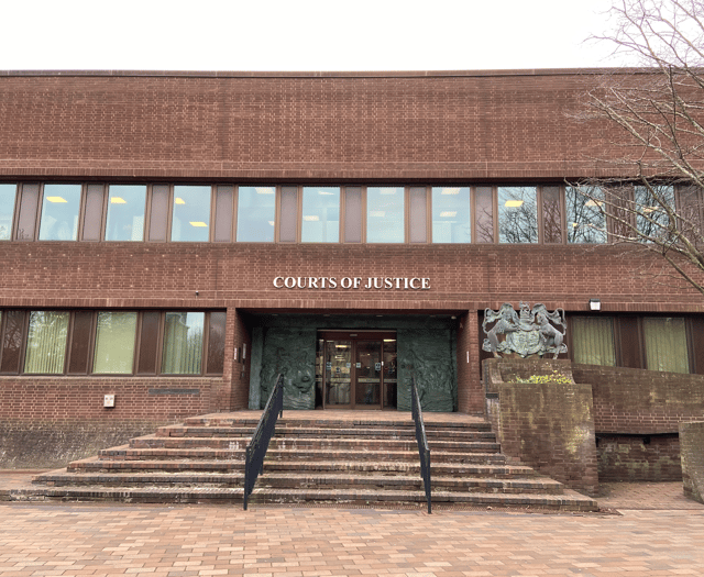 Serial shoplifter who assaulted police officer given community order