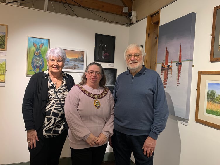Alton town mayor Cllr Annette Eyre attends the Alton Art Society Thursday Paint Group exhibition private view, Allen Gallery, Church Street, Alton, February 7th 2025.
