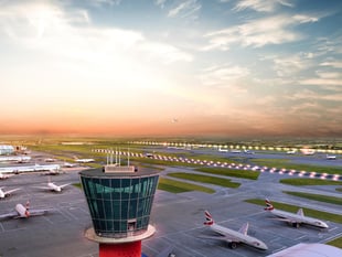 Expansion of Gatwick and Heathrow 'crucial for economy of region'
