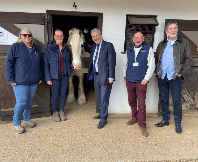 Damian Hinds MP befriends pony during trip to Broadlands in Medstead