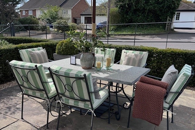 Garden furniture stolen from Neptune.