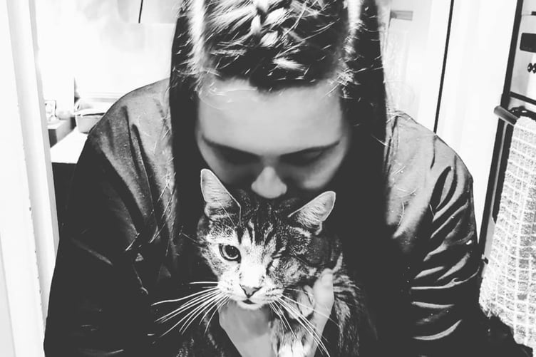 Lauren and her cat "sparky"