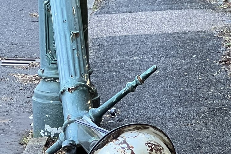 Joseph Webb sewer gas destructor lamp, Kings Road, Alton, April 16th 2025.