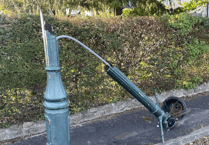 Historic Alton lamp snapped in accident