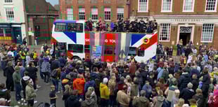 Farnham fans turn out in force to celebrate double sporting triumph