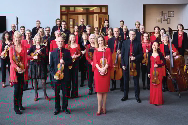 London Mozart Players with the joint winners of Haslemere International String Competition 2025