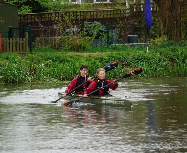 Lord Wandsworth College students star in 118-mile canoe race