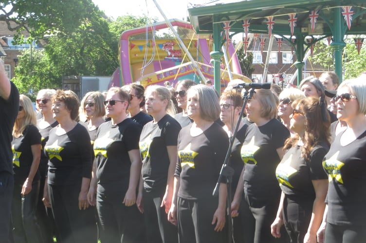 Superb performances by the Rock Choir at the Great Farnham Duck Race 2025.
