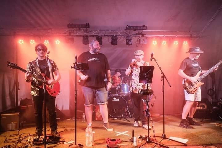Carbon Copy Party Band.