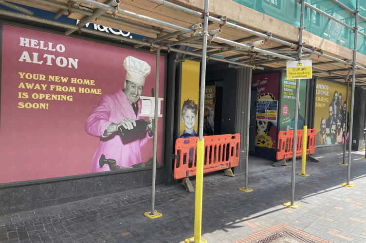 Antico Lounge, High Street, Alton, July 2nd 2025.