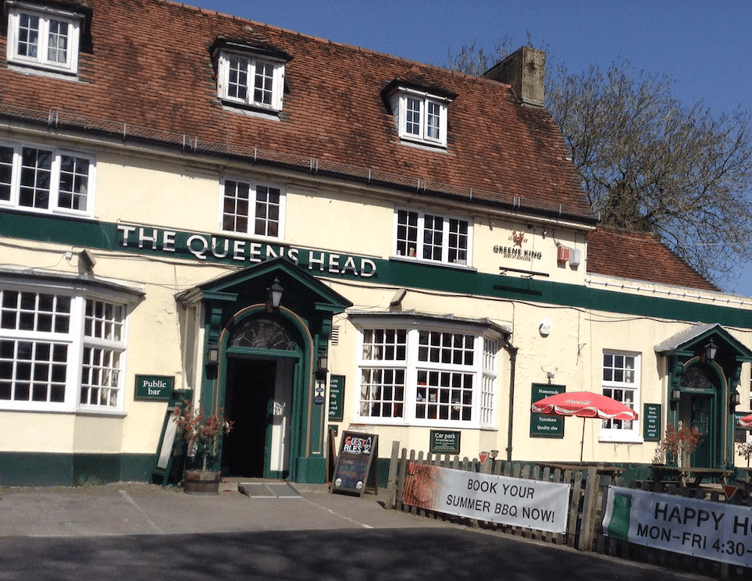 The Queens Head, Holybourne.