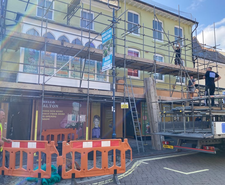 Loungers Cafe Alton High Street