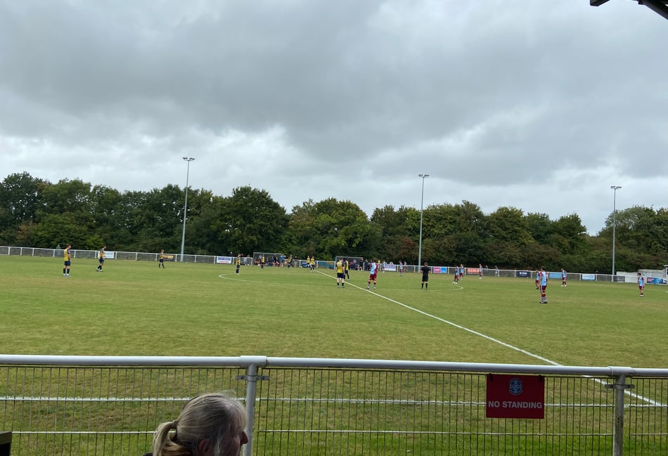 Badshot Lea suffer late heartbreak in defeat at Fleet Town