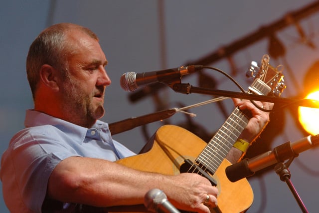 Folk legend Bob Fox returns to Grayshott for one-night concert