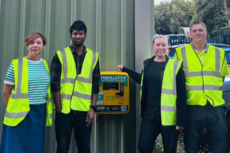 Defibrillator, Site Equip, The Avenue, Lasham, September 12th 2025.