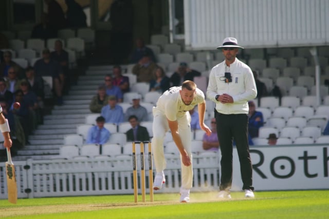 Champions Surrey face being dethroned after Nottinghamshire defeat