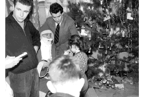 Little Pond House at Christmas 1959.
