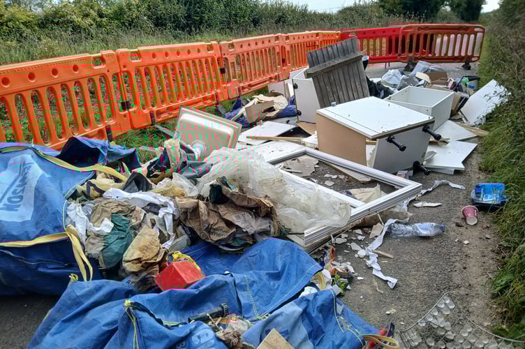 Flytipping Hinton Manor Lane Clanfield
