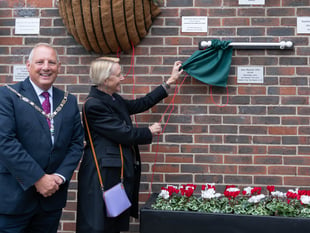 WATCH: Plaque unveiled in honour of tree expert Alan Mitchell 