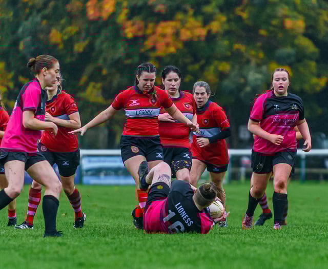 Petersfield's women open campaign with emphatic win