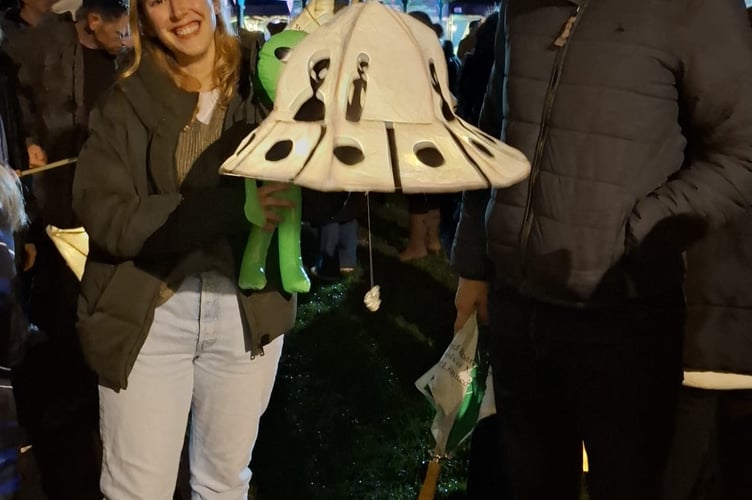 Molly, Michael, an alien and a spaceship.