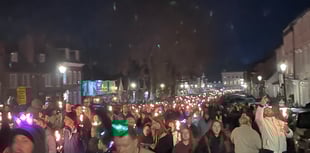 WATCH: Thousands join Farnham Fireworks and Torchlit Procession event