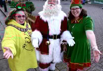 Choir gets Alton in festive mood at Christmas lights switch-on