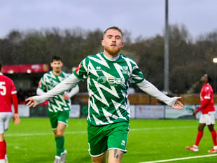 Farnham Town earn impressive victory at Uxbridge