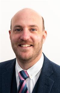 Councillor keeps seat after leave of absence approved