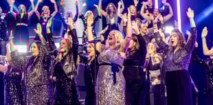 Rock Choir founder leads 20,000 in uplifting sing-along