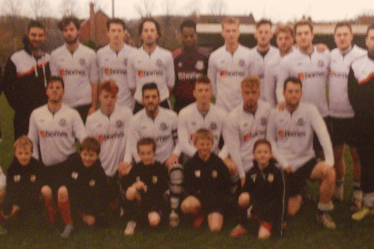 Alton Town v East Cowes Victoria Athletic, Bass Ground, Alton, December 5th 2015.
