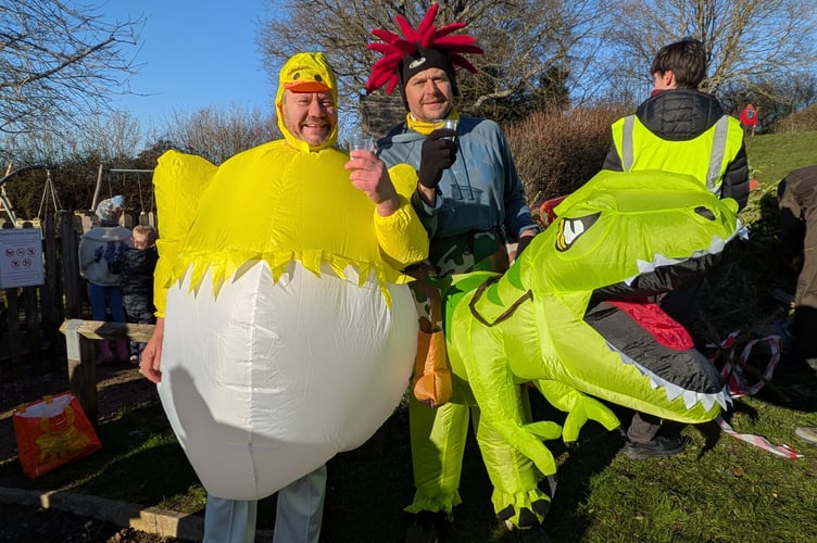 Ewshot Christmas Tree Run 2026 PIC2