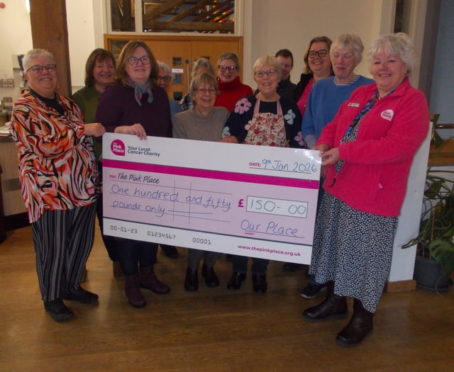Cancer support group donates £150 to cancer charity