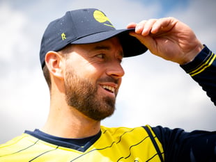 Hampshire T20 captain James Vince signs one-year contract extension