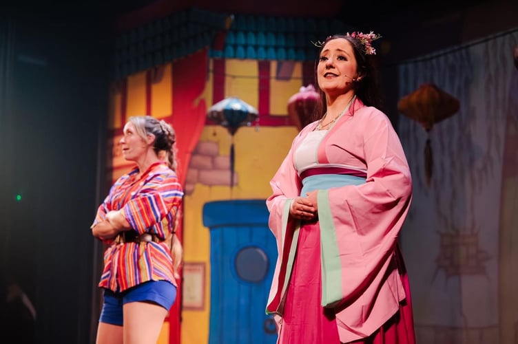 Gemma Bowles as Aladdin and Lizzie Hales as Princess Jasmine light up Haslemere Thespians’ Aladdin Credit: Front of House Photography”