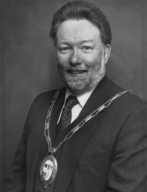 Cllr Peter Whitmarsh, Alton town mayor 1994-95.