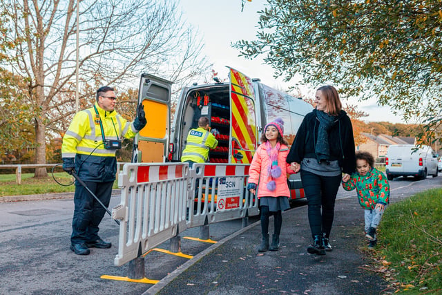 Roadworks for new gas pipes at Jacklyns Lane in Alresford
