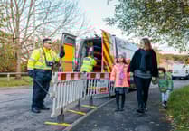 Roadworks for new gas pipes at Jacklyns Lane in Alresford