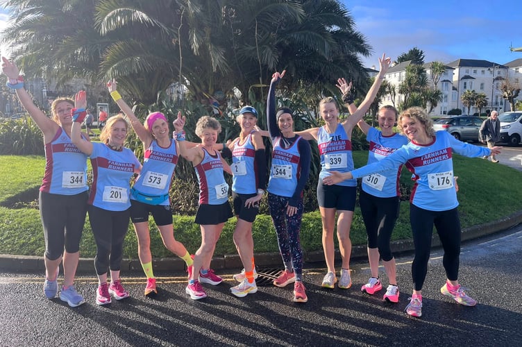 The ladies find more palm trees and sunshine
