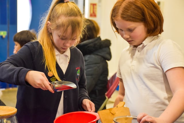 Children learn about healthy eating with Young ACAN
