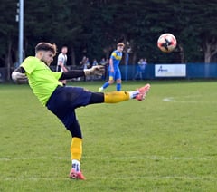 Petersfield Town fall to defeat at Hythe & Dibden