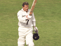 Hampshire to honour Robin Smith at 2026 season opener
