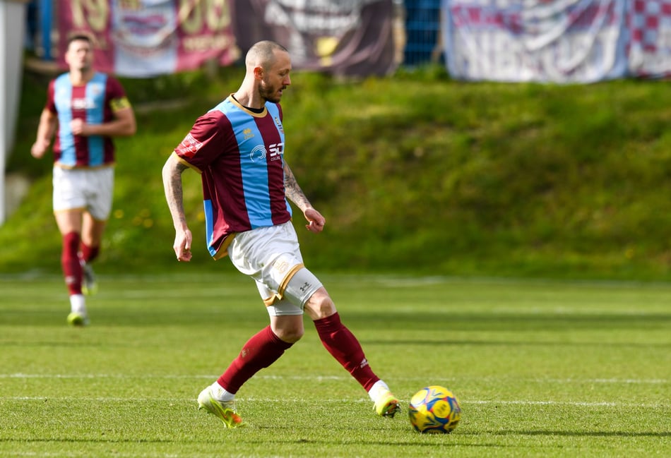 WATCH: Johnson praises Farnham Town's second-half display after win