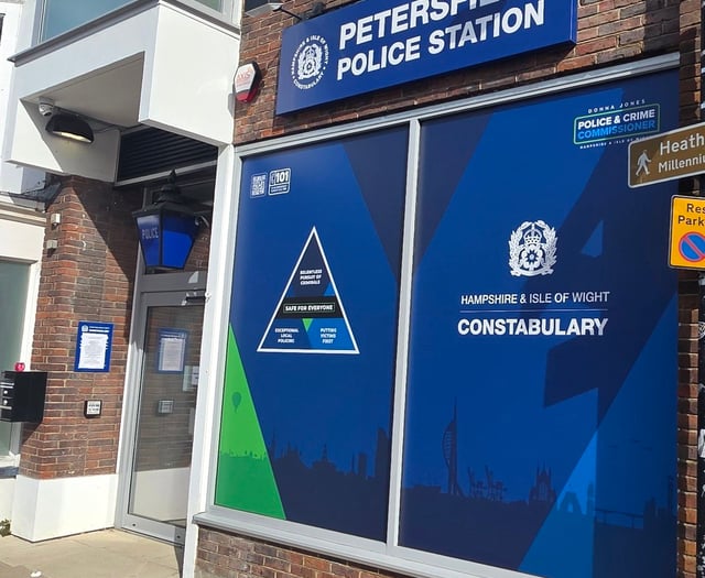 Fake police officer tried to dupe Petersfield residents